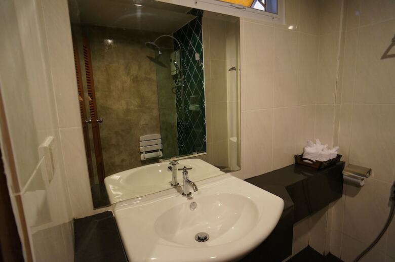 Hotel Manee Guest House