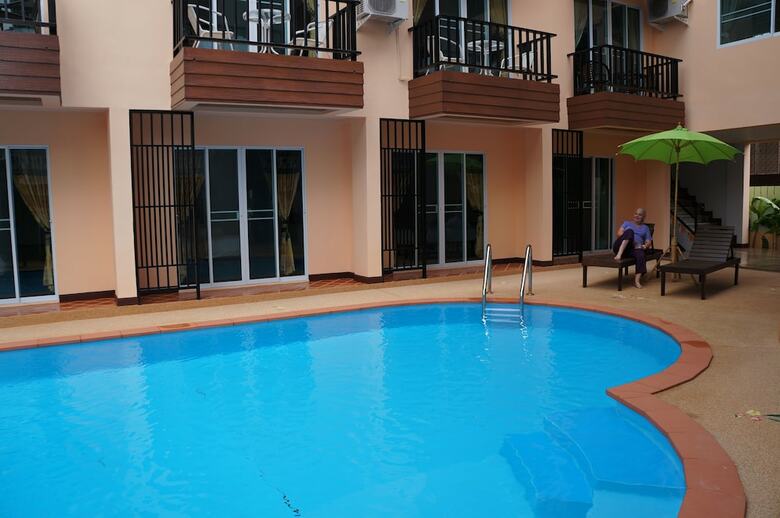 Hotel Manee Guest House