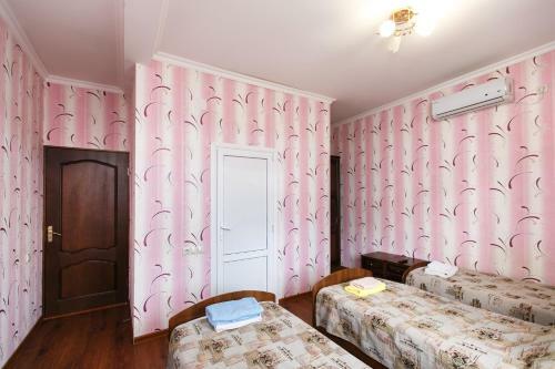 Hostal Hotel Kometa 2