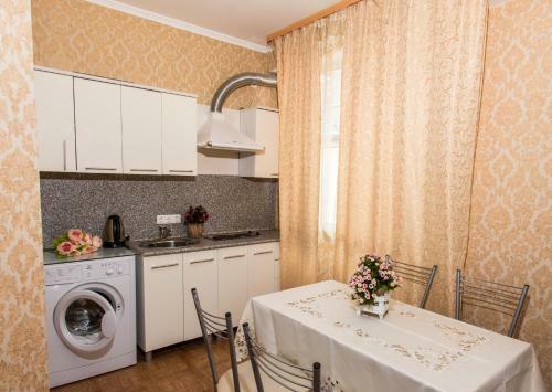 Hostal Angelina Guest House