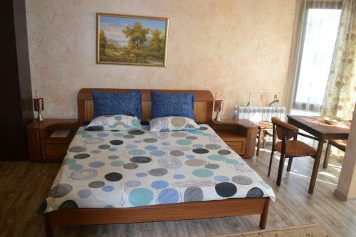Hostal Irena Guest House