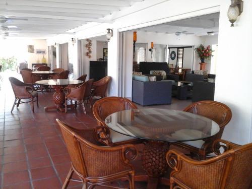 Sunset Shores Beach Hotel