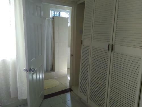 Hostal Crystal Heights Guest House