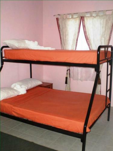 Hostal Crystal Heights Guest House