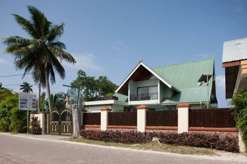Hostal Le Relax Beach House