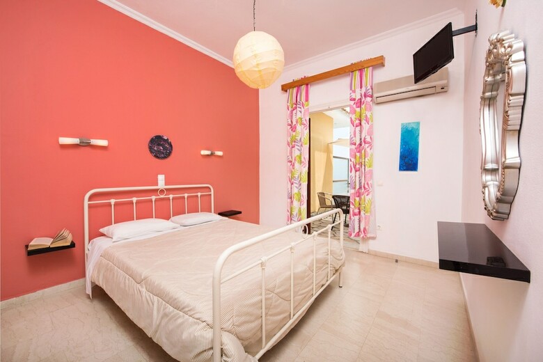 Hotel 9 Muses Sea View Studios - Adults Only