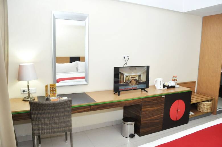 Atrium Premiere Hotel