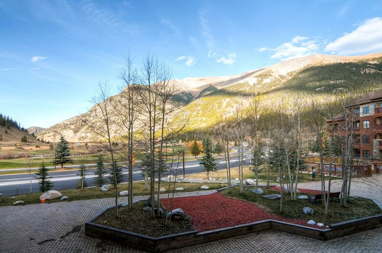 Copper Springs At East Village By Copper Mountain Lodging
