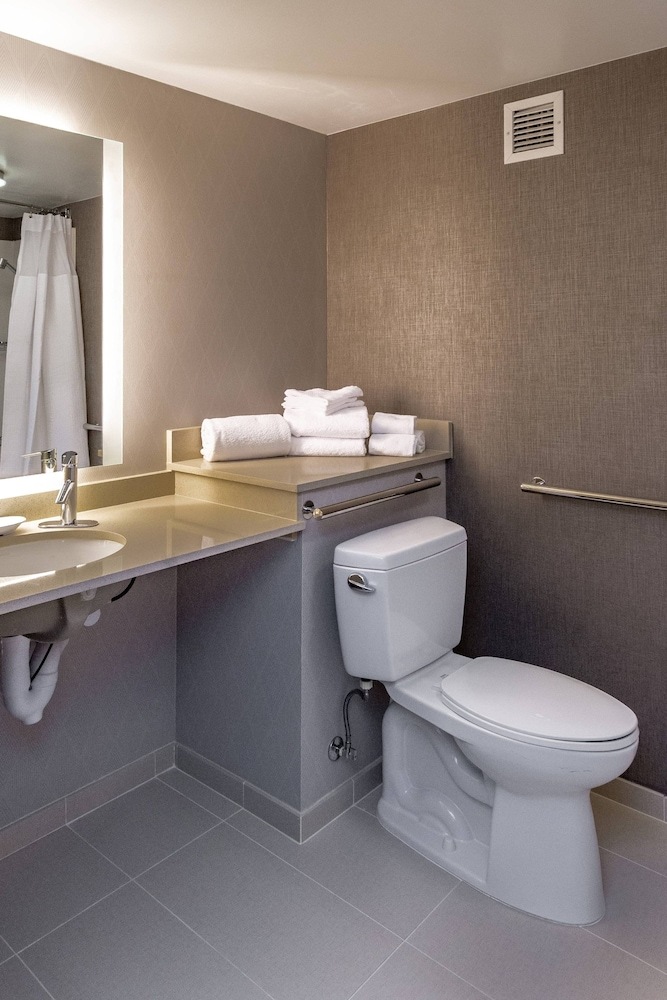 Hotel Springhill Suites Anchorage Midtown