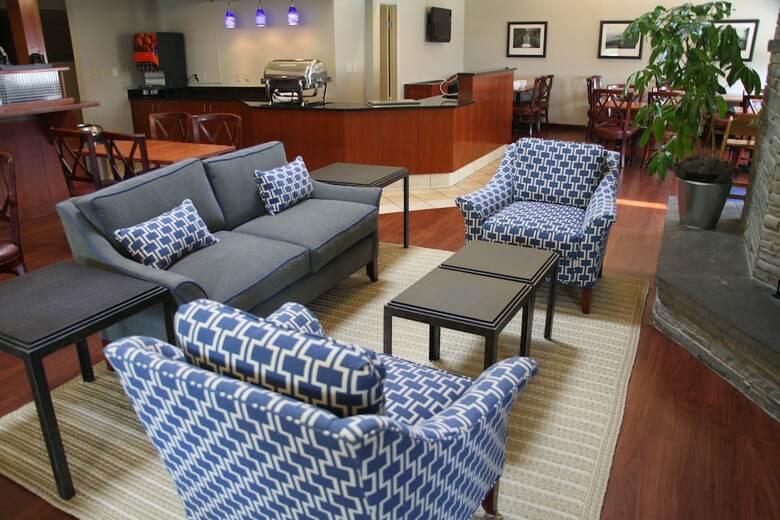 Aparthotel New Haven Village Suites