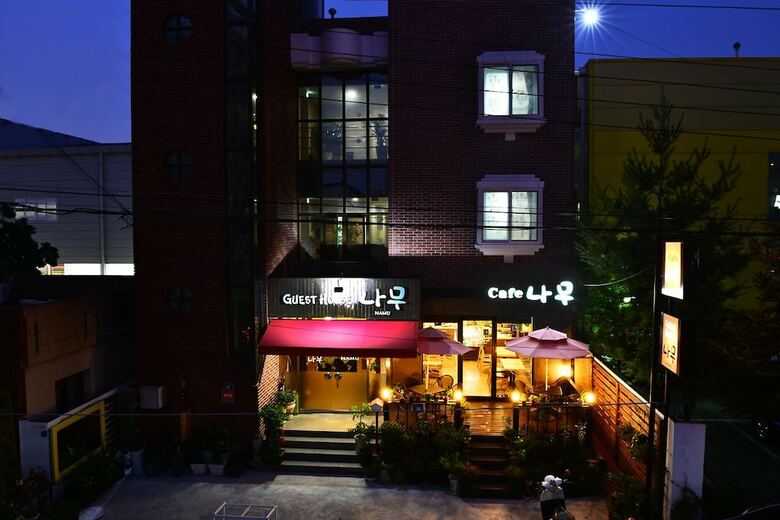 Hostal Namu Guesthouse