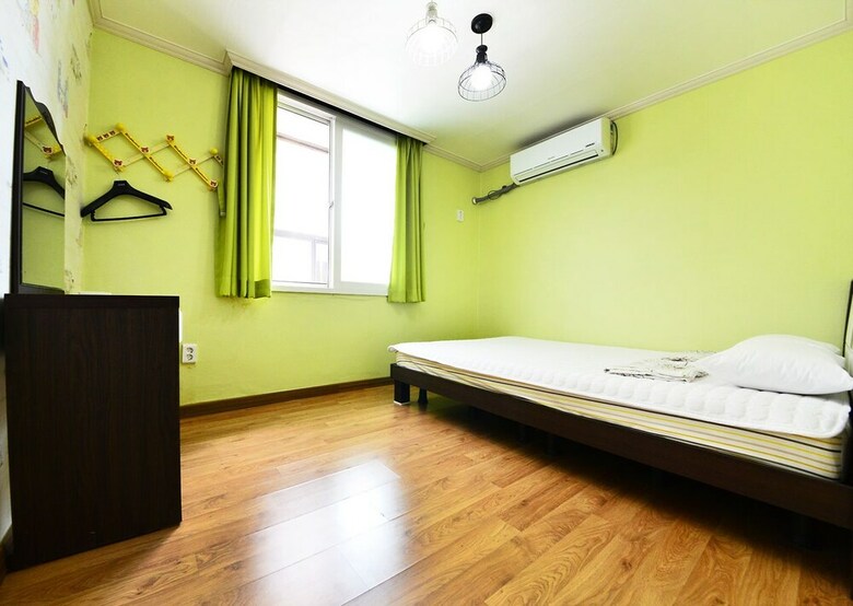 Hostal Namu Guesthouse