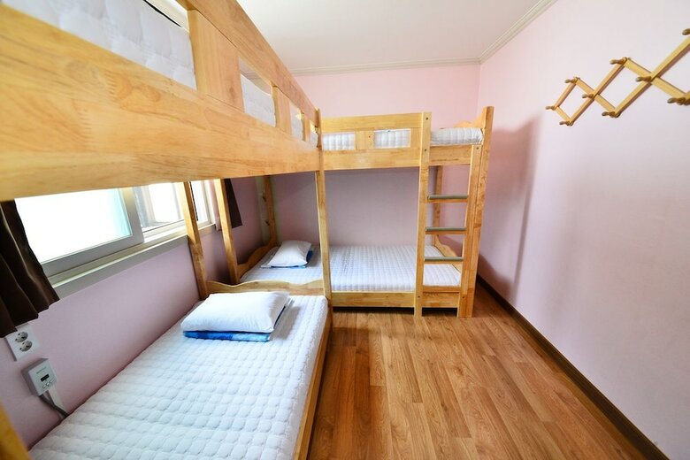 Hostal Namu Guesthouse