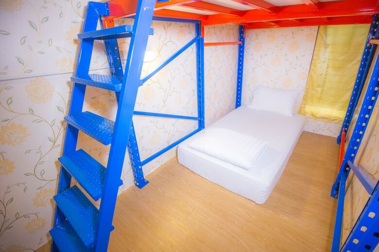 Hostal Glad Bangkok Hostel Bar And Restaurant