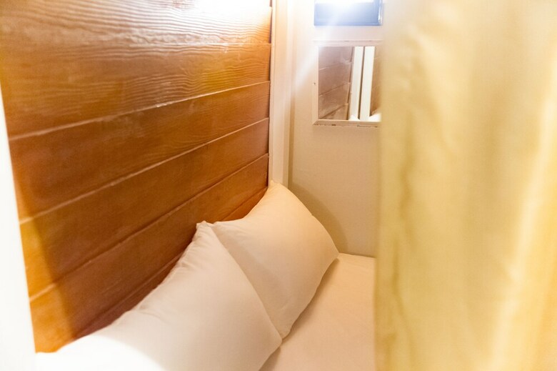 Hostal Glad Bangkok Hostel Bar And Restaurant