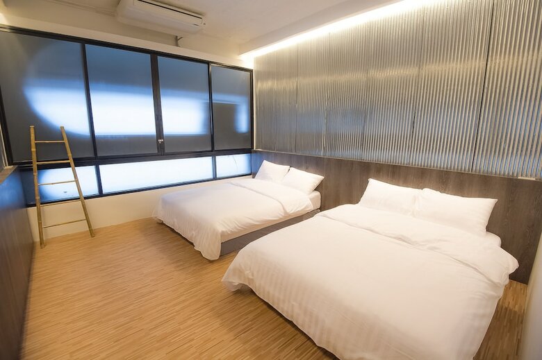 Hostal Glad Bangkok Hostel Bar And Restaurant