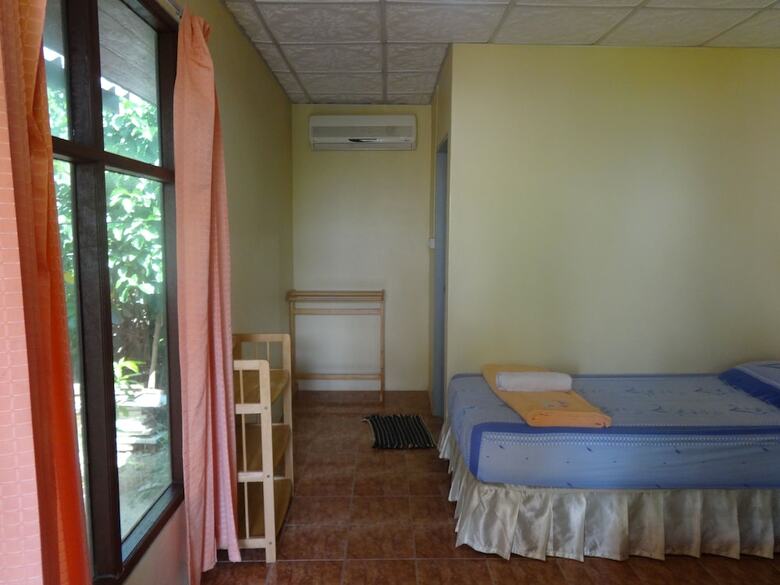 Hotel Bird Bungalow