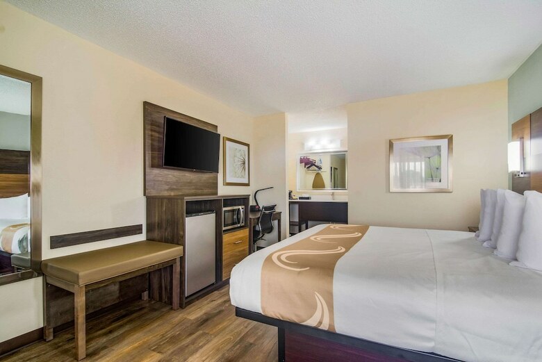 Hotel Quality Inn & Suites