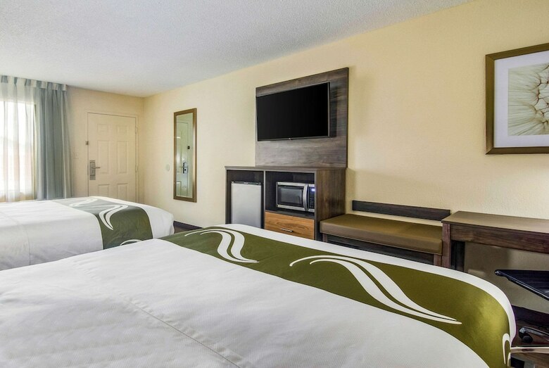 Hotel Quality Inn & Suites