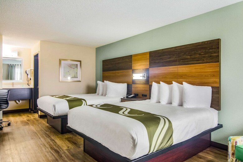 Hotel Quality Inn & Suites