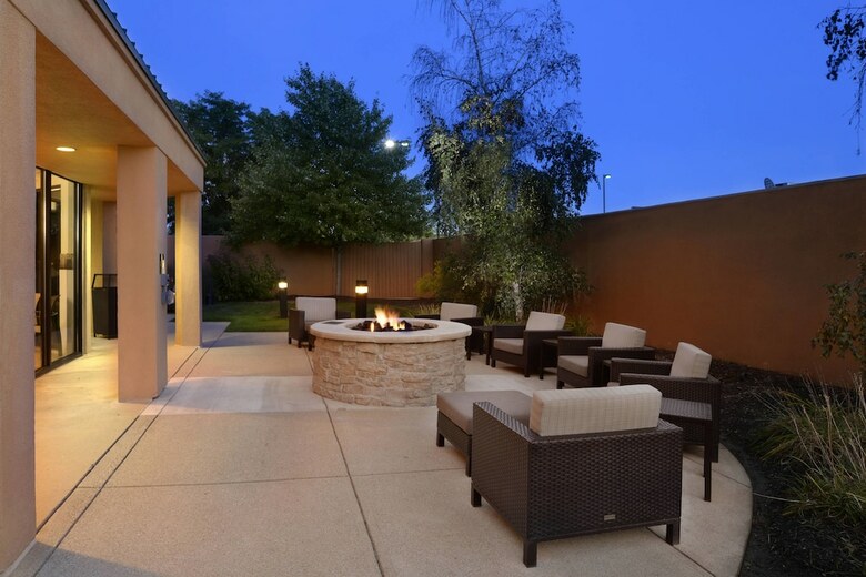 Hotel Courtyard By Marriott Kokomo