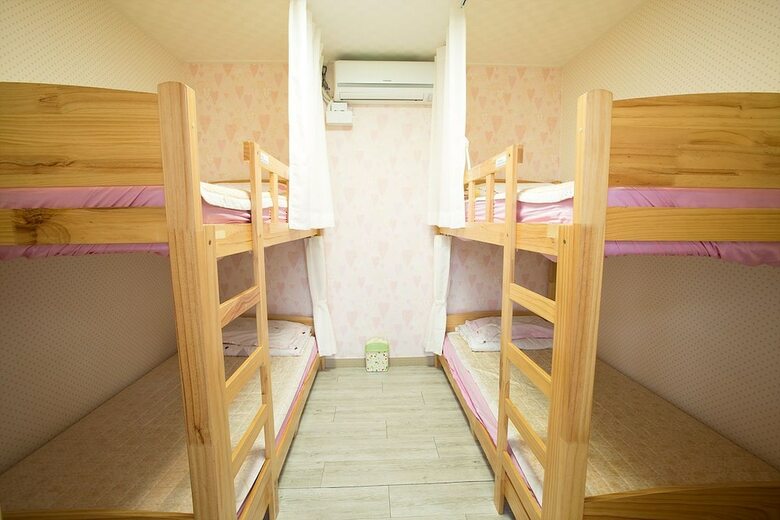 Hostal With Guesthouse