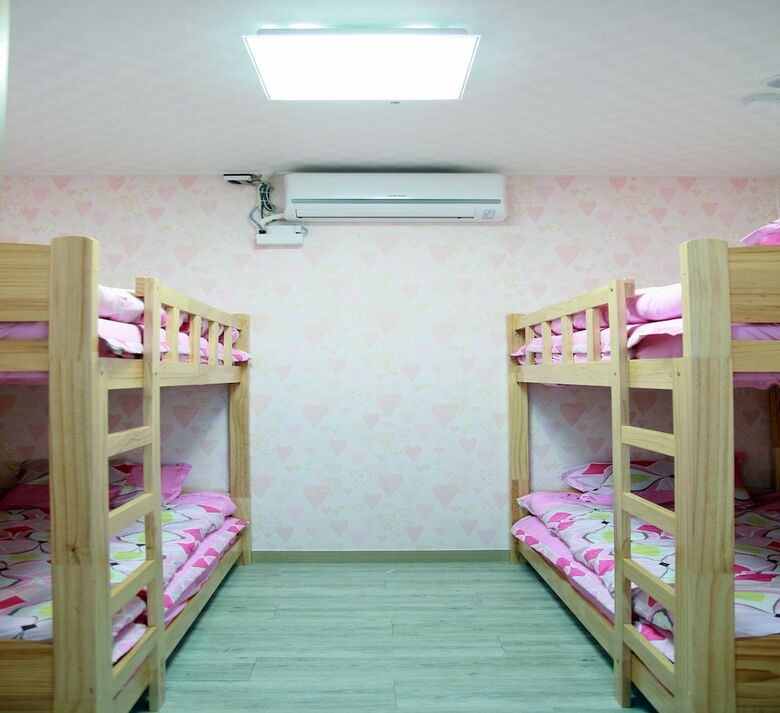 Hostal With Guesthouse