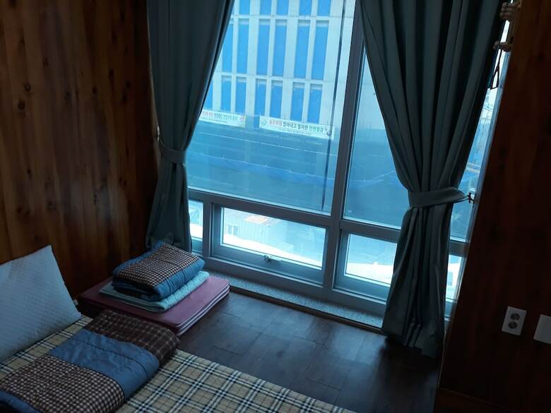 Hostal With Guesthouse