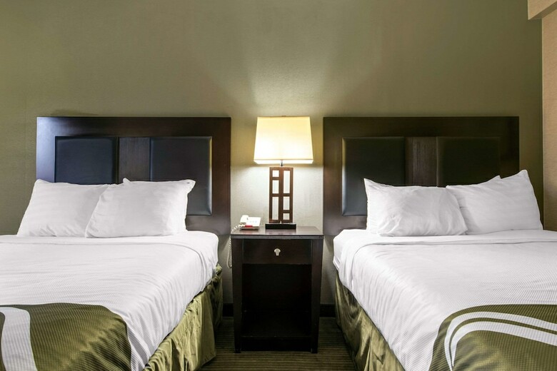 Hotel Quality Inn & Suites