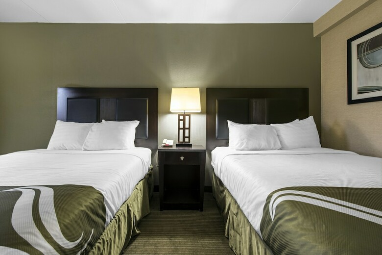 Hotel Quality Inn & Suites