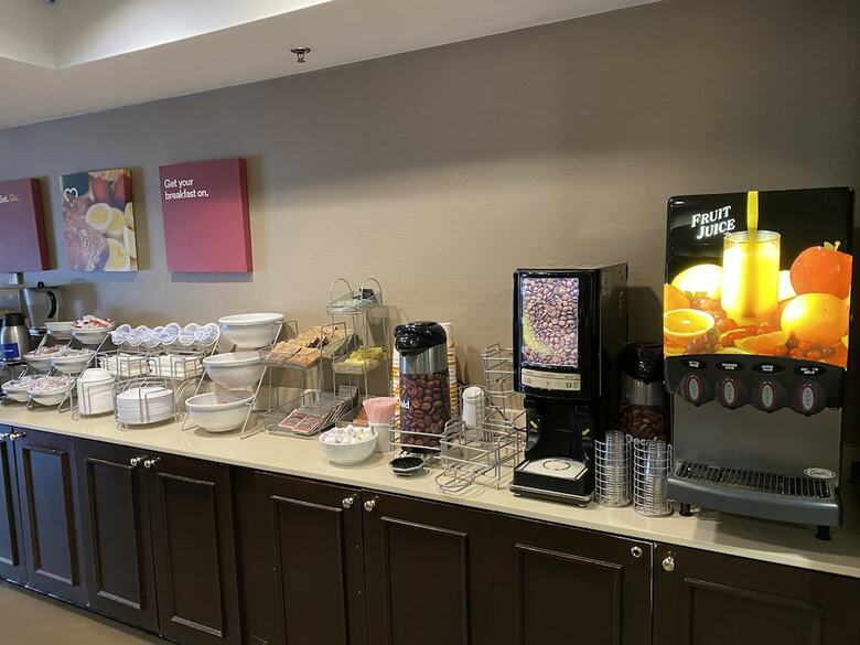 Hotel Comfort Suites Newark - Harrison