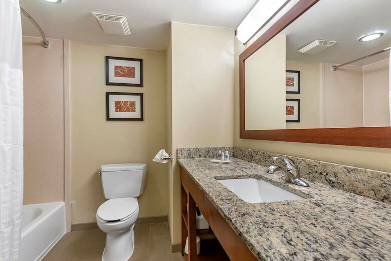 Hotel Comfort Suites Newark - Harrison