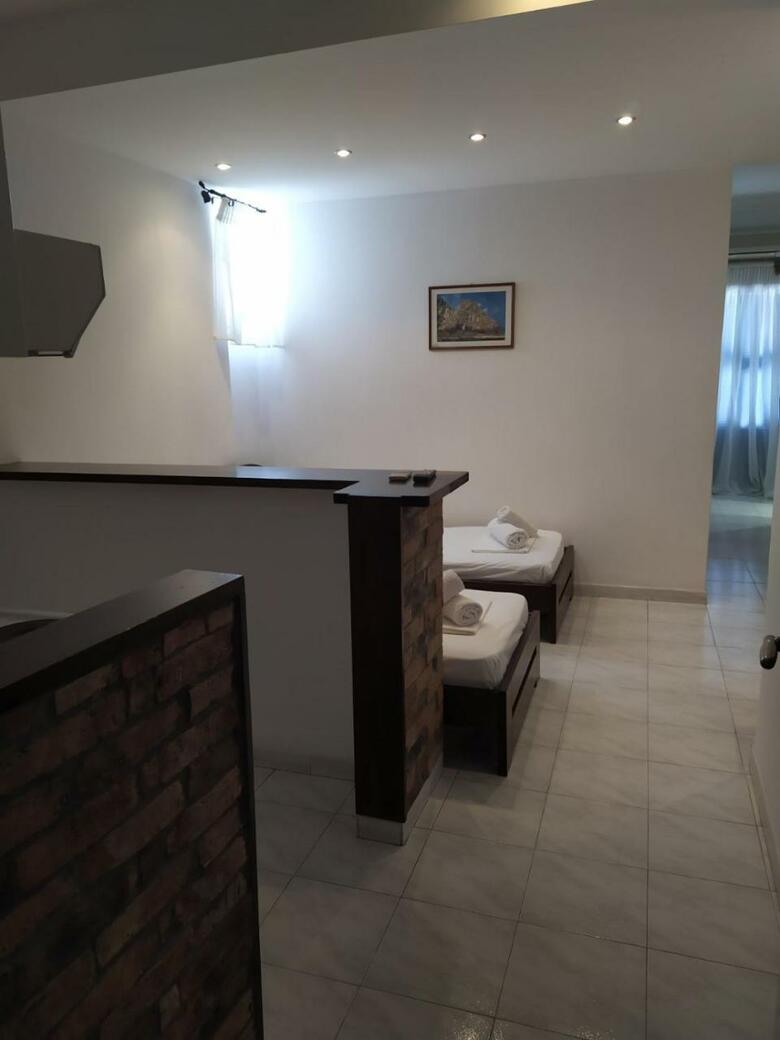 Giannis Hotel Apartments