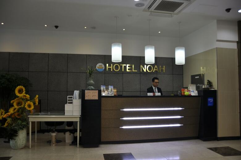 Hotel Noah