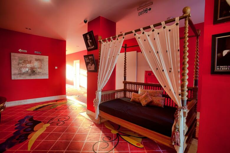 M Boutique Hotel