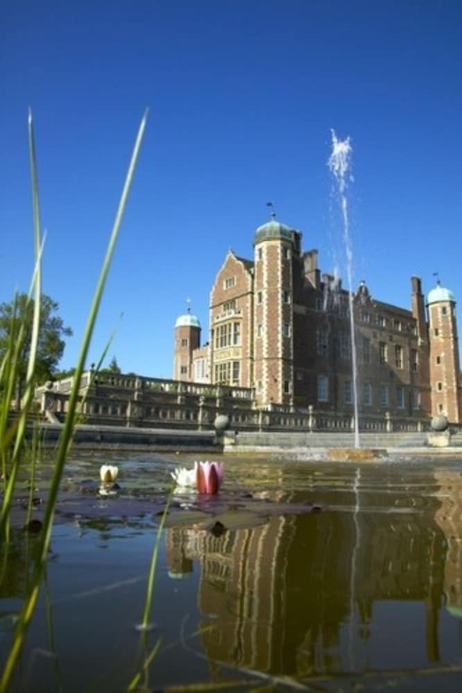 Bed & Breakfast Madingley Hall