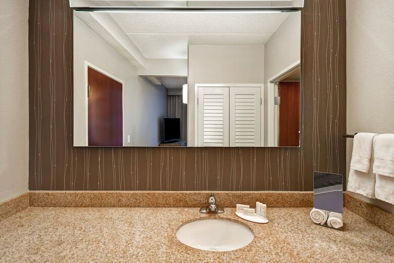 Hotel Courtyard By Marriott Louisville Airport