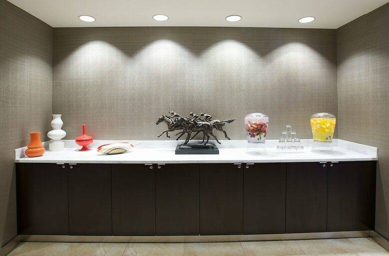 Hotel Courtyard By Marriott Louisville Airport