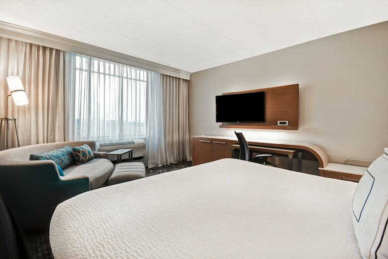 Hotel Courtyard By Marriott Louisville Airport