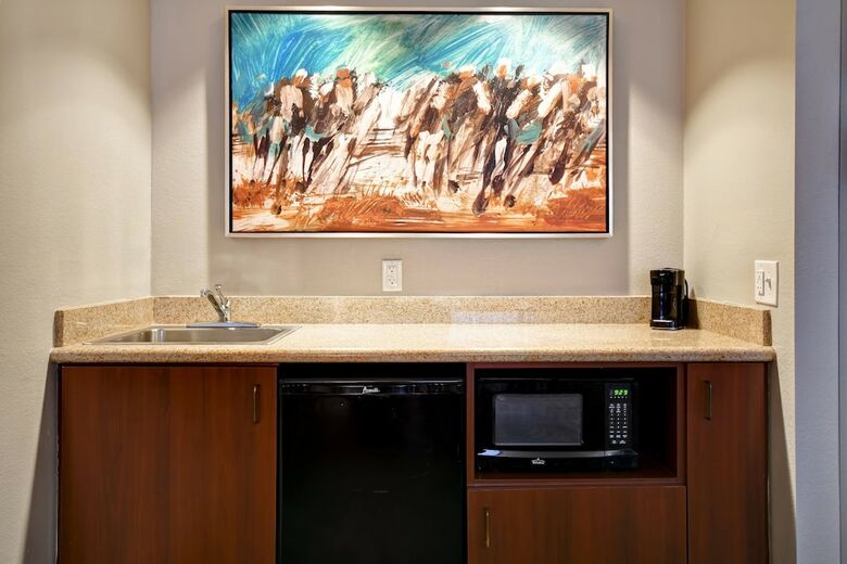 Hotel Courtyard By Marriott Louisville Airport