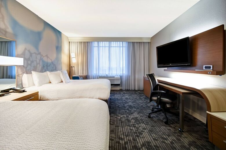 Hotel Courtyard By Marriott Louisville Airport