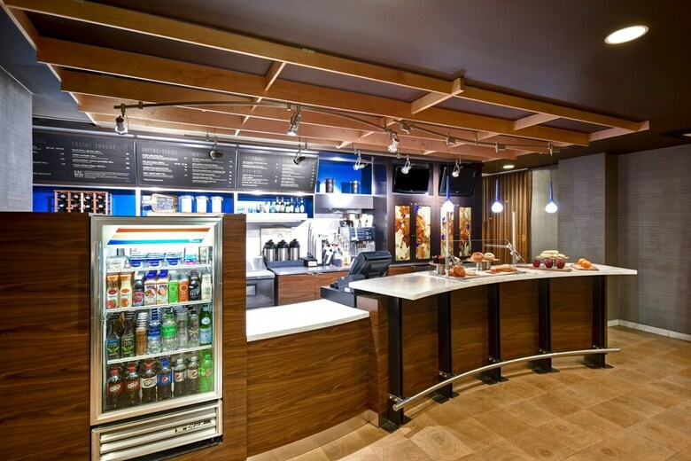 Hotel Courtyard By Marriott Louisville Airport