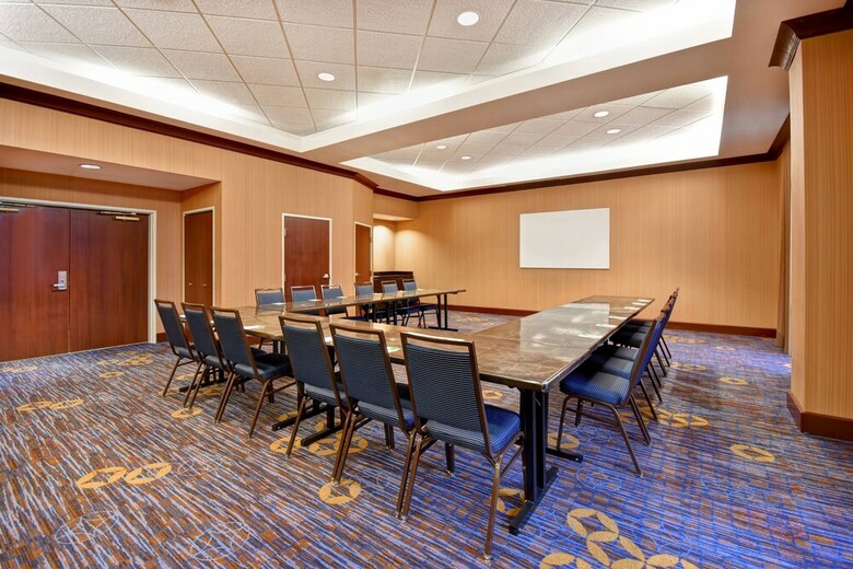 Hotel Courtyard By Marriott Louisville Airport