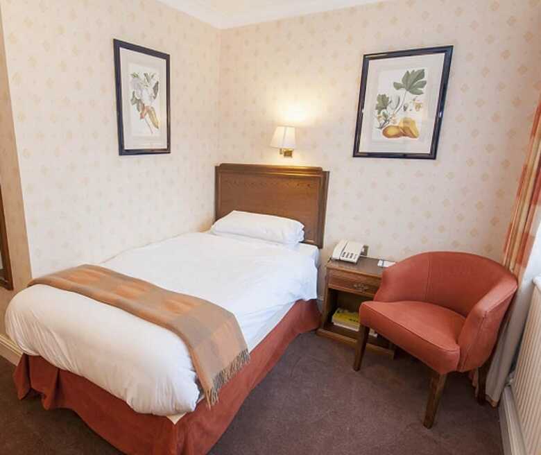 Hotel The Roebuck Inn