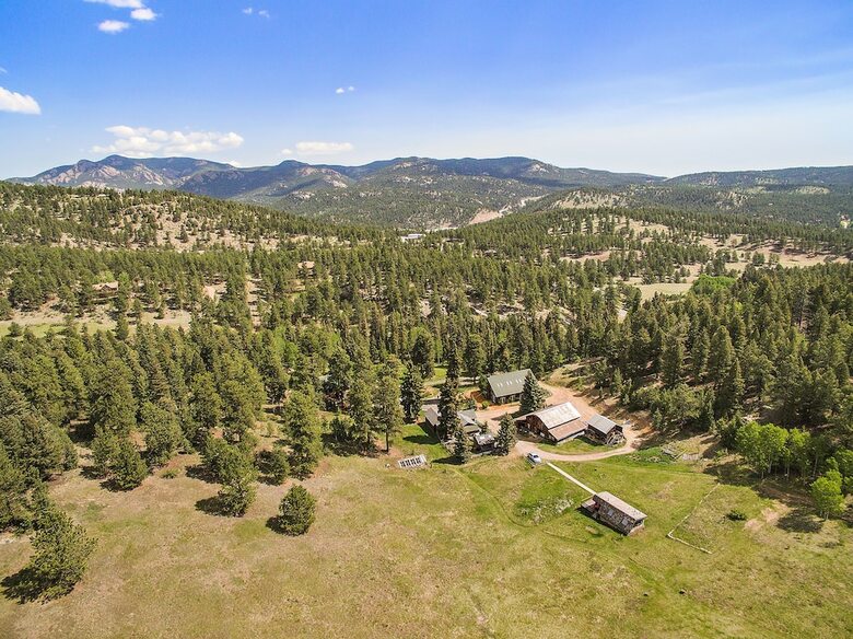 Bed & Breakfast Meadow Creek Mountain Lodge And Event Center