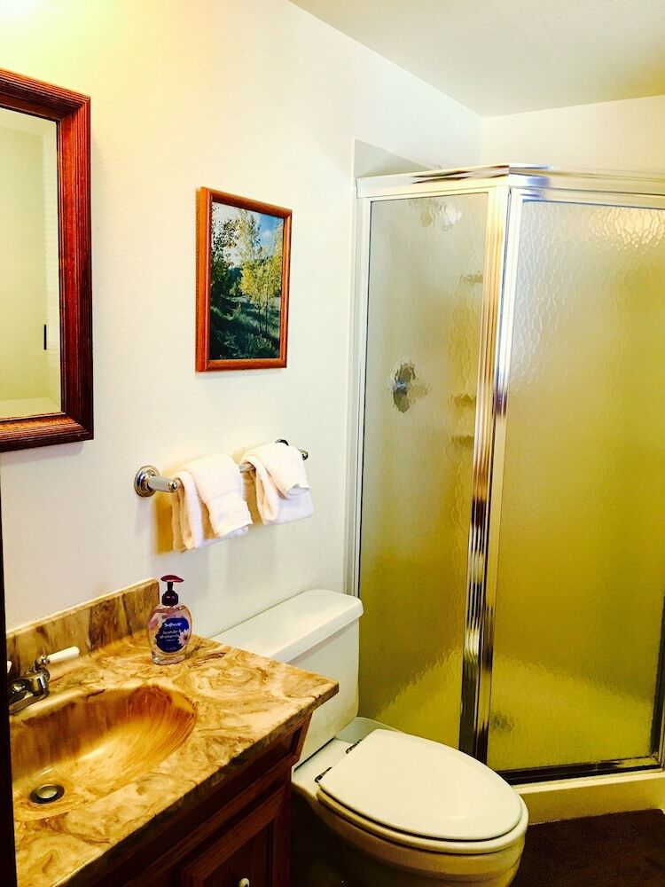Bed & Breakfast Meadow Creek Mountain Lodge And Event Center