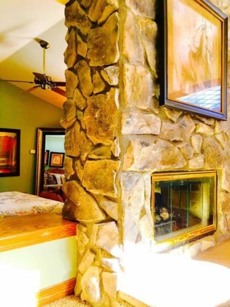 Bed & Breakfast Meadow Creek Mountain Lodge And Event Center