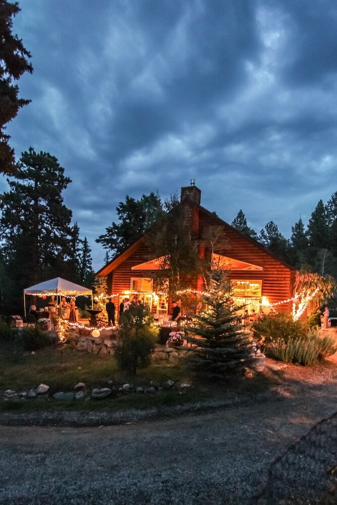 Bed & Breakfast Meadow Creek Mountain Lodge And Event Center