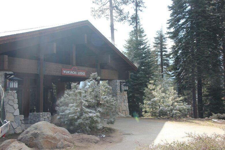 Hotel Wuksachi Lodge