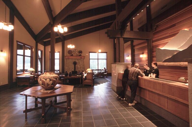 Hotel Wuksachi Lodge